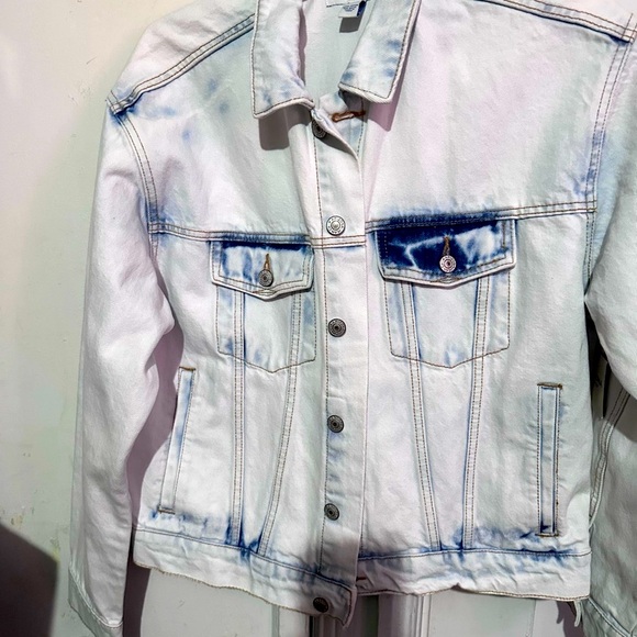 Arizona Jean Company Jackets & Blazers - Arizona Jean Co. Extreme Bleach Denim Jacket NWT Size medium